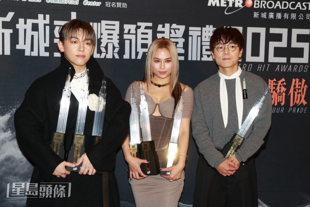 MC、李幸倪和林家謙3人各捧3獎是全晚獲獎最多歌手。