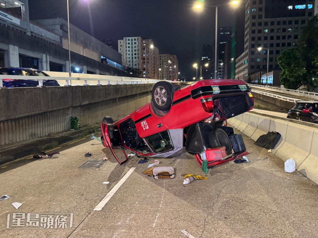 雜物散落一地。黎志偉攝