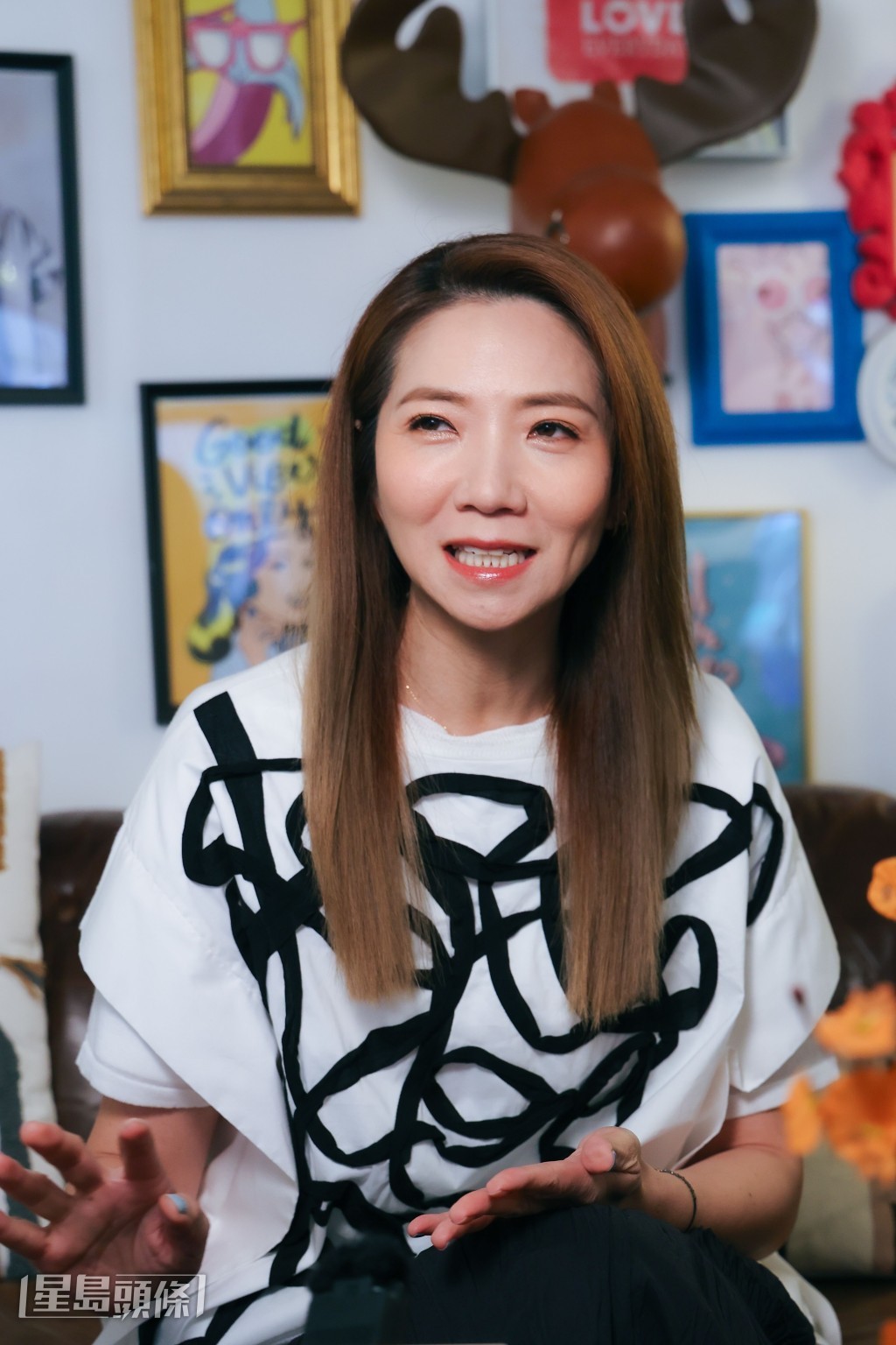 想不到獲得總經理曾志偉邀請為《中年好聲音》擔任主持,至今已主持到第三季。 想不到獲得總經理曾志偉邀請為《中年好聲音》擔任主持,至今已主持到第三季。