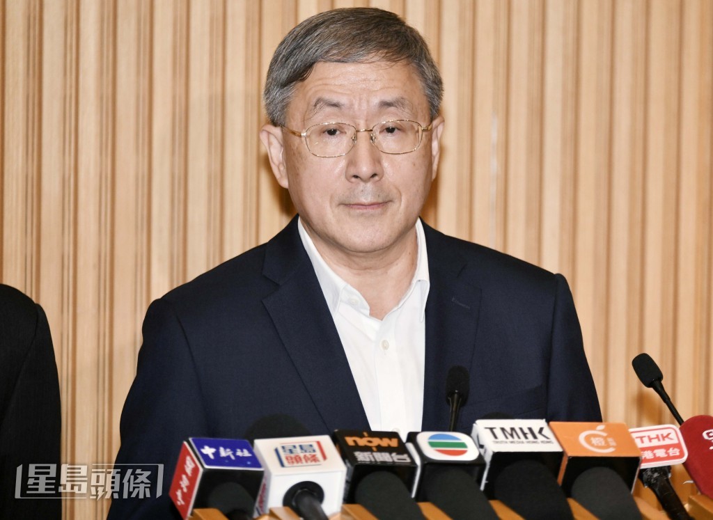 務司副司長卓永興早前出席電台節目提及「照顧家庭假」,稱若全港推行,涉及不同持份者,問題較複雜。資料圖片 務司副司長卓永興早前出席電台節目提及「照顧家庭假」,稱若全港推行,涉及不同持份者,問題較複雜。資料圖片