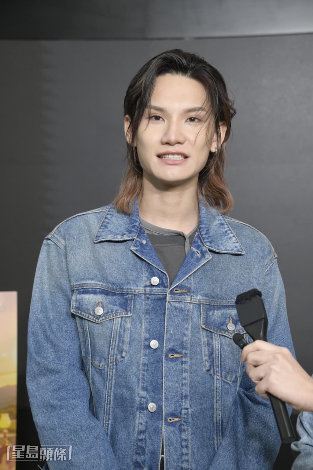 於首次演舞台劇的最大挑戰，李駿傑大方笑指：「最大難題係記台詞！」