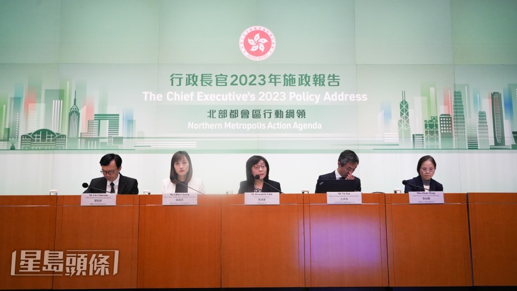 政府公布《北部都会区行动纲领》。左起：廖振新、张曼莉、宁汉豪、丘卓恒、黄淑娴。（吴艳玲摄）