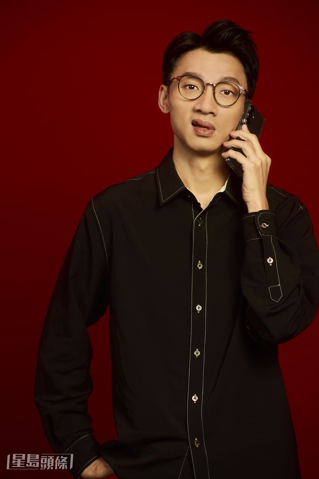陳湛文在劇中演阿Dee的好友兼事業拍檔，二人本身亦曾合作，十分熟絡。