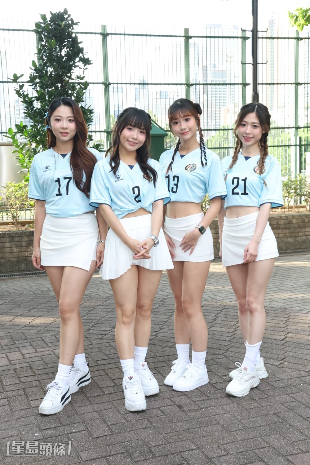 左起:Natalie、Fish、Coca、Venus 左起:Natalie、Fish、Coca、Venus