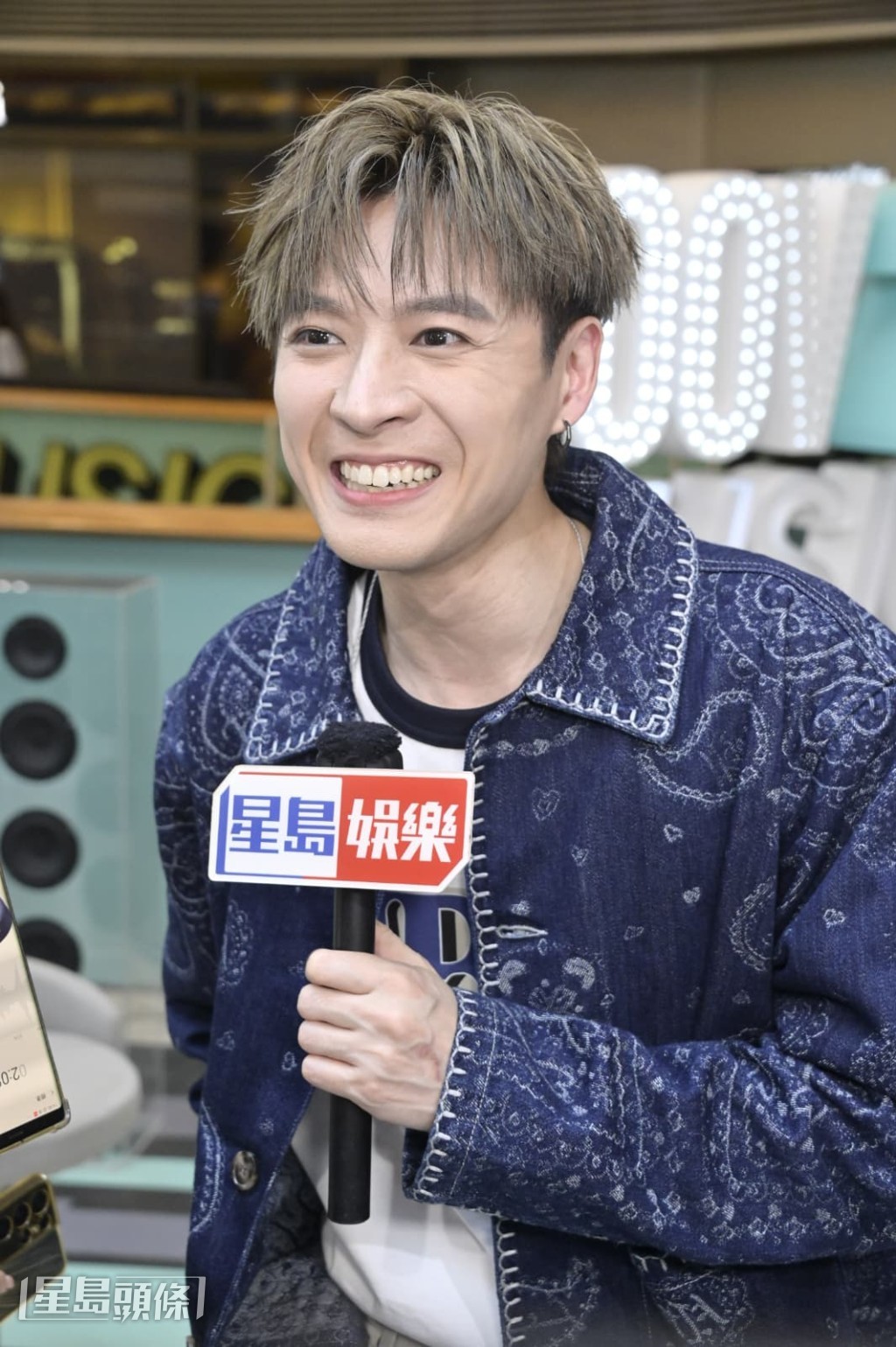 隊友Stanley將結婚，問Frankie有無諗結婚？他回答：「而家穩定期，有計劃。」