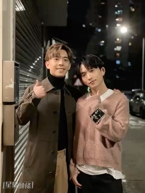 3月會與好友邱鋒澤開騷。