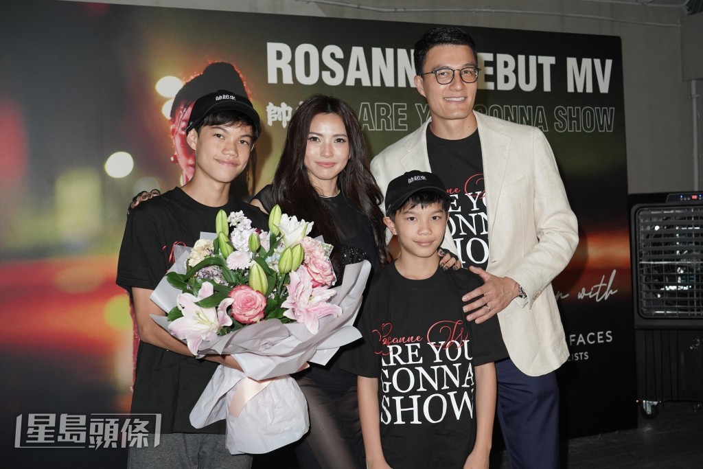Rosanne學跳舞學了一年，老公見太太跳咗咁耐又好睇，就提議不如出歌。