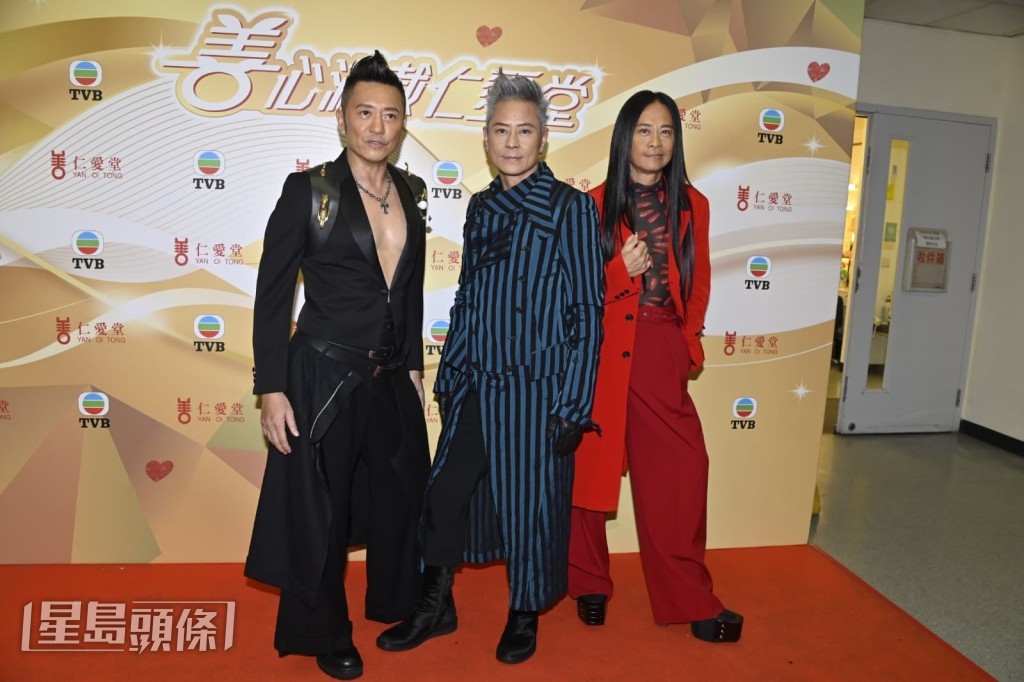 草蜢透露近期密鑼緊鼓為演唱會練歌排舞。 草蜢透露近期密鑼緊鼓為演唱會練歌排舞。