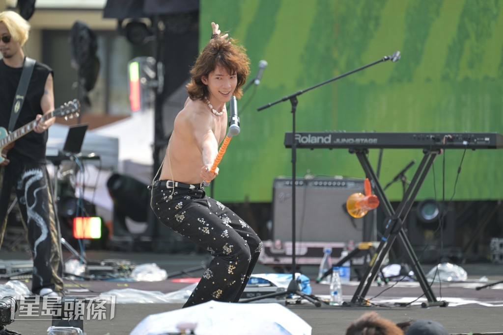Charming Way 主音張明偉好有型！