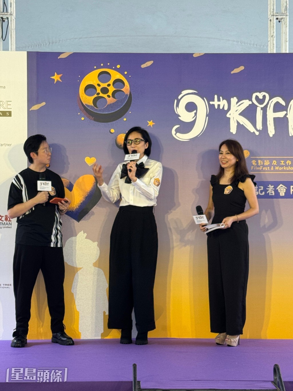 問到奪獎老公有沒有送禮物,谷祖琳表示:「老夫老妻唔使。」 問到奪獎老公有沒有送禮物,谷祖琳表示:「老夫老妻唔使。」