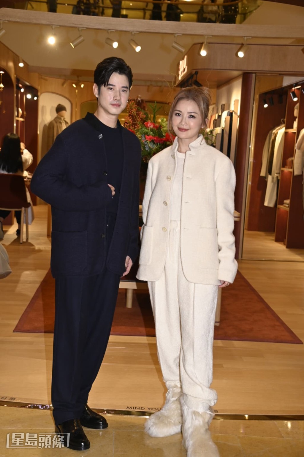 兩人曾合作電影《感動她77次》。