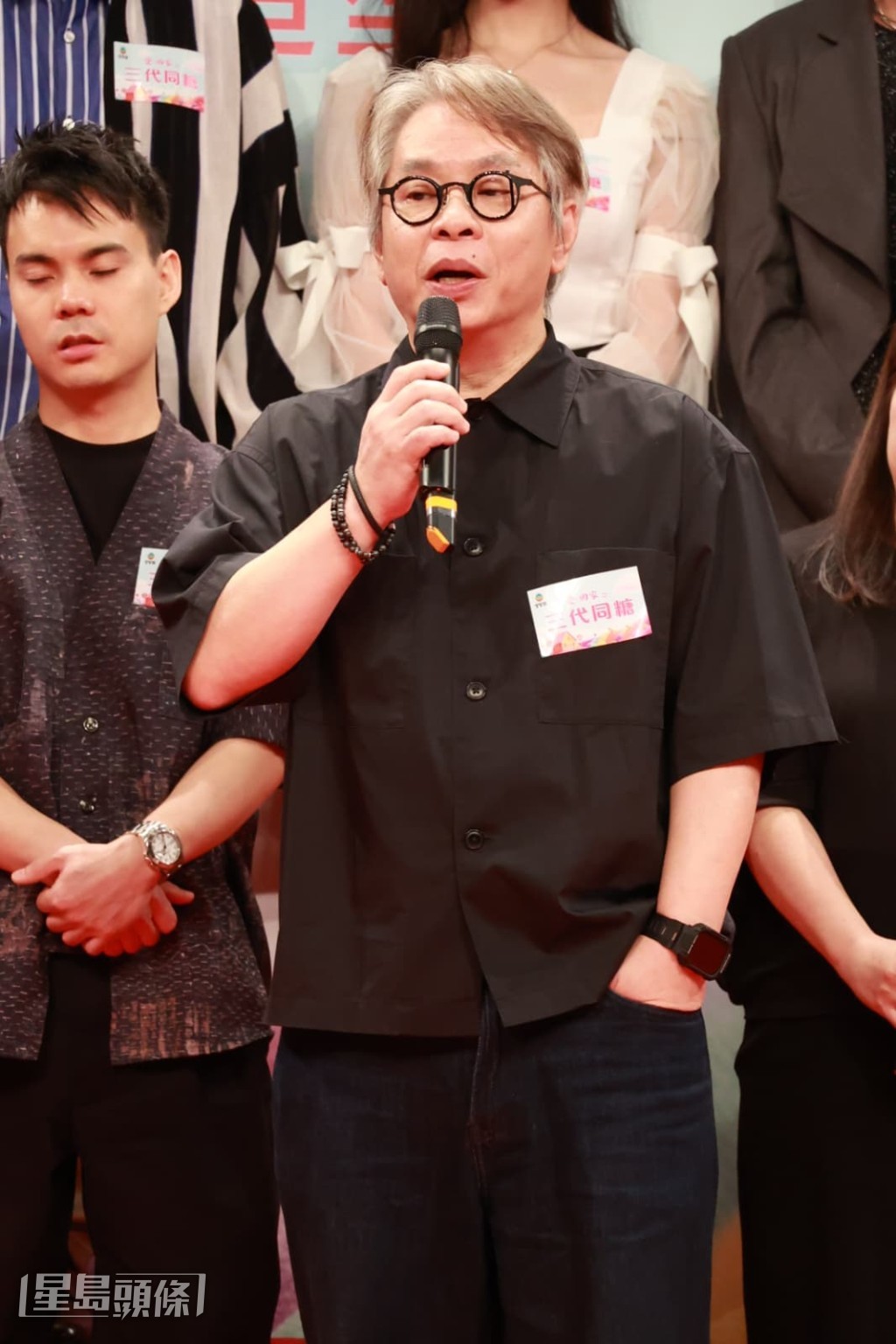他表示將與團隊轉化成動力，為觀眾帶來全新一輯窩心的家庭與辦公室主題處境喜劇。