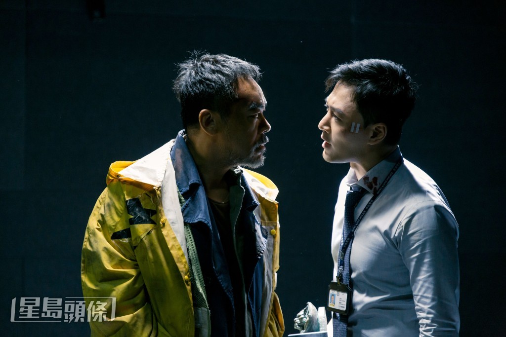 韋家輝是《神探大戰》的主要編劇,麥天樞繼續排名第二。 韋家輝是《神探大戰》的主要編劇,麥天樞繼續排名第二。