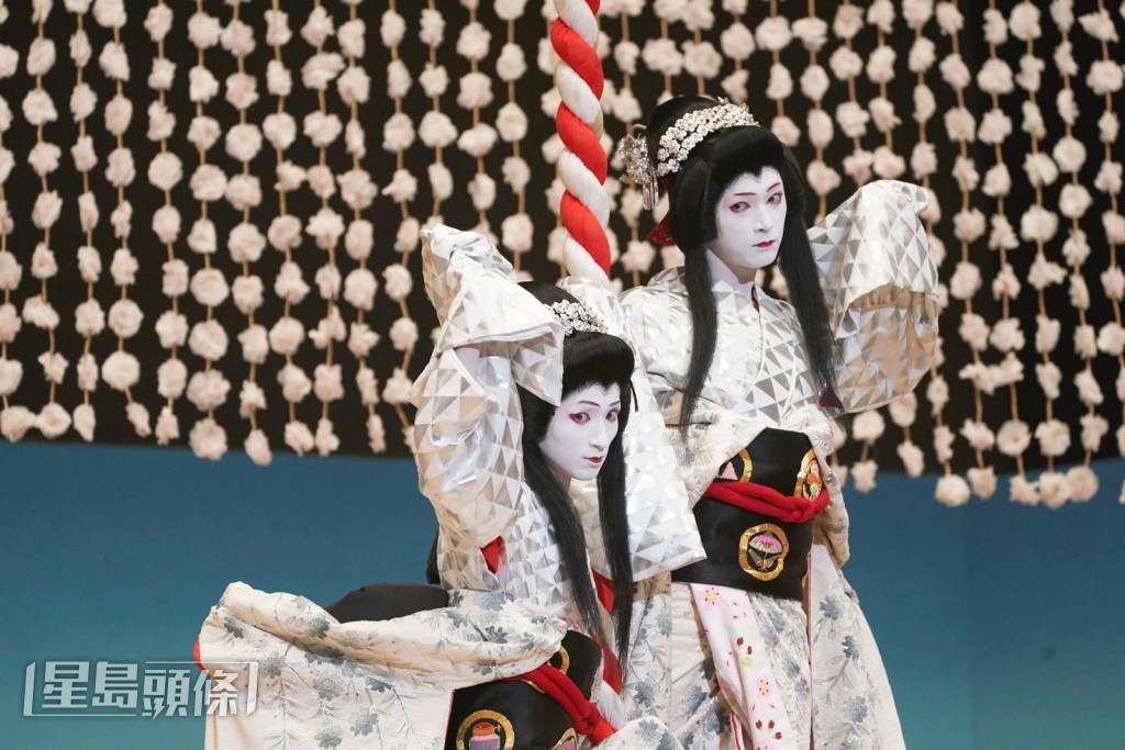 吉澤亮(右)與橫濱流星為電影練習了超過1年的歌舞伎。 吉澤亮(右)與橫濱流星為電影練習了超過1年的歌舞伎。