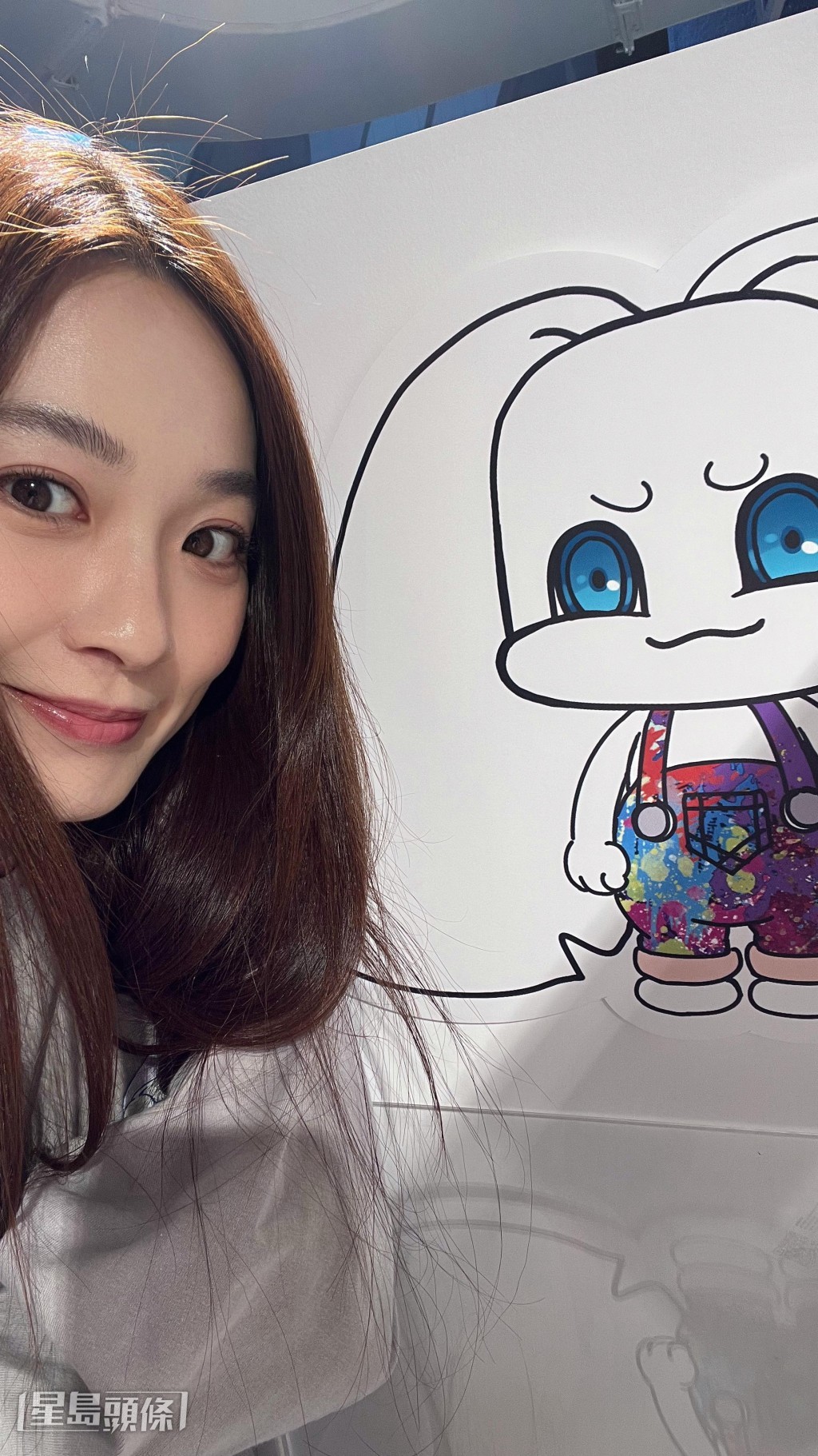 蔡洁踏入漫画界，更举行联乘展览，又在海外获奖。