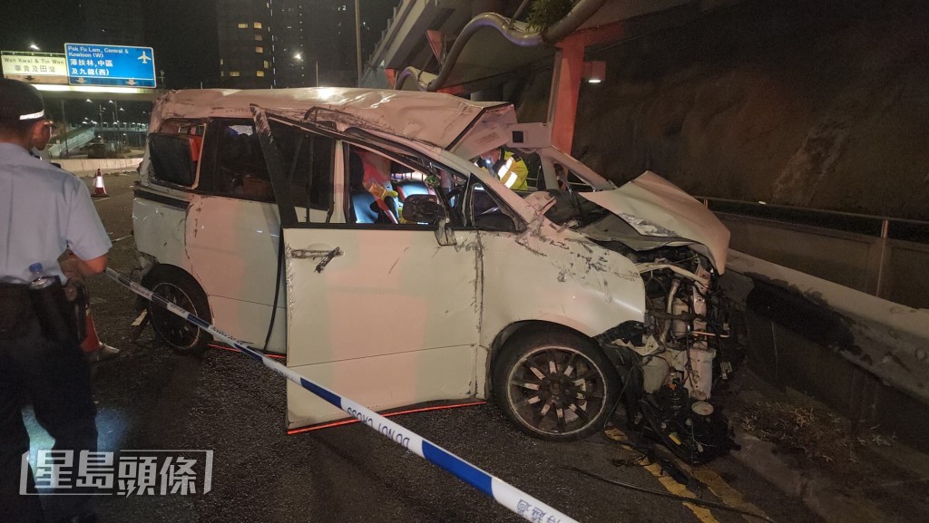 警方拉起膠帶圍封現場調查。黎志偉攝