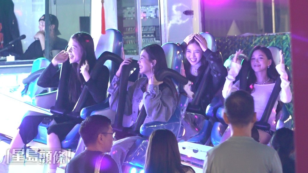 她們大膽挑戰機動遊戲。