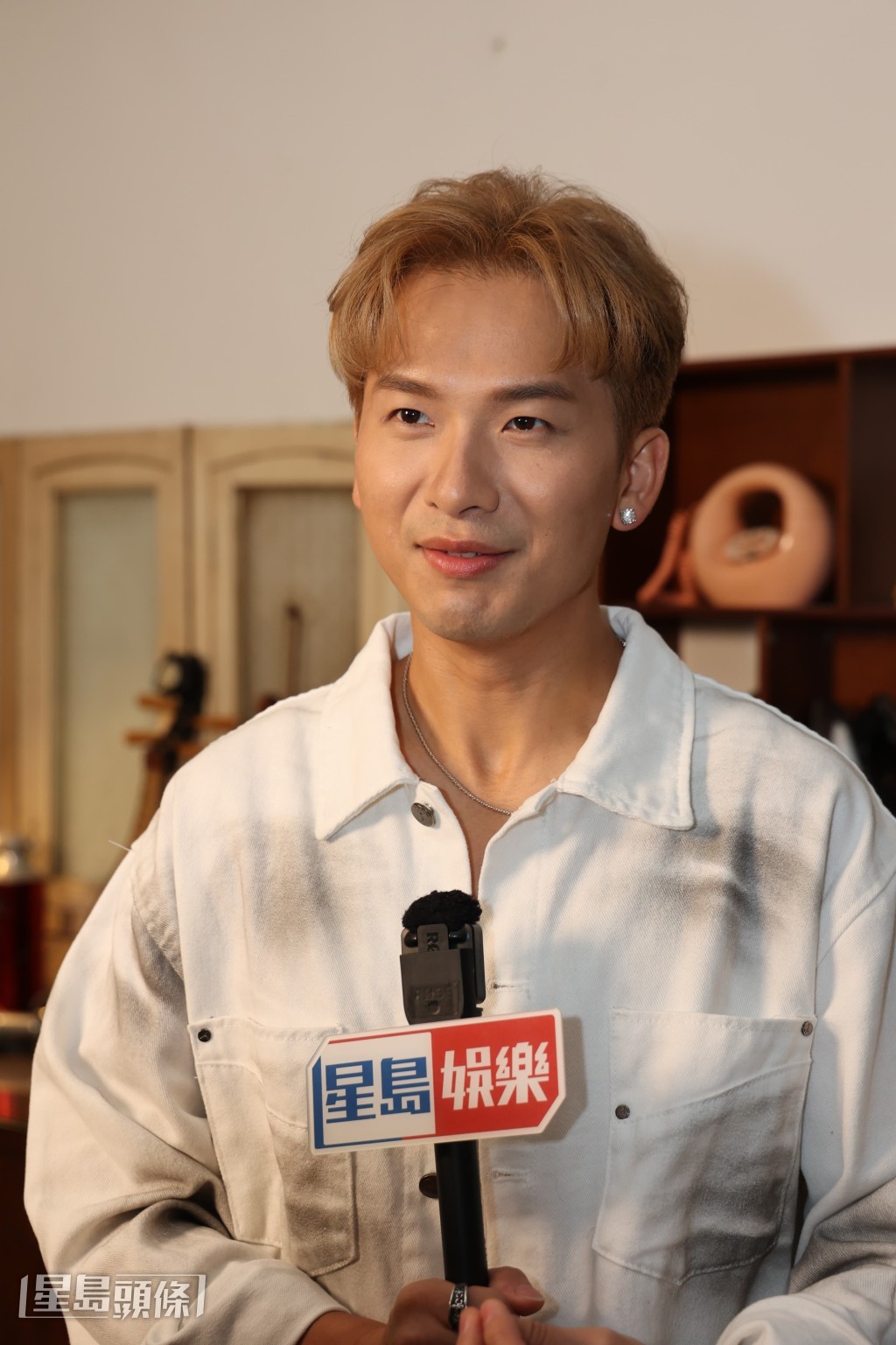 另外,周吉佩才38歲,他坦言不少人都覺得他年紀尚輕就出自傳始乎太早。 另外,周吉佩才38歲,他坦言不少人都覺得他年紀尚輕就出自傳始乎太早。