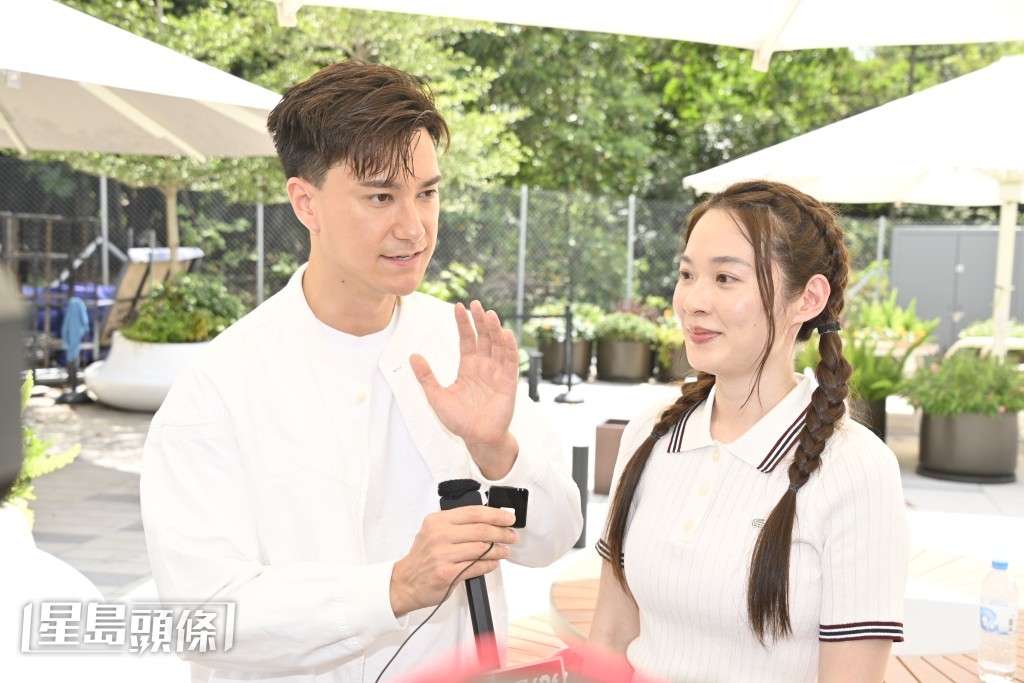 問到是否有約陳曉華？他即扯開話題。