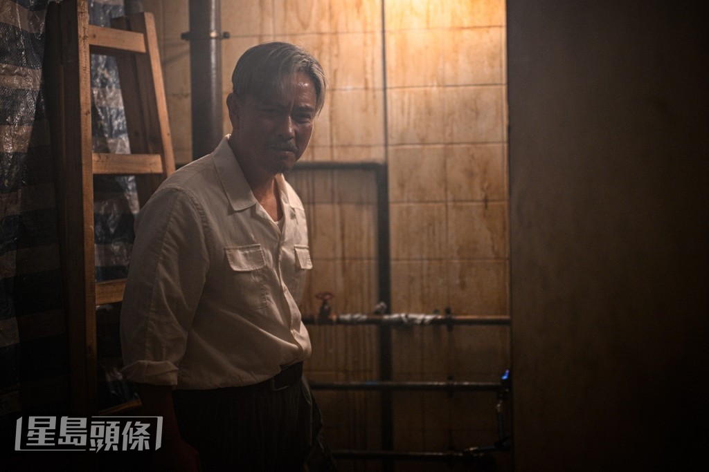 謝君豪飾演二叔公,照顧Edan、娟姐,3人本來關係親密,卻因一事而疏遠。 謝君豪飾演二叔公,照顧Edan、娟姐,3人本來關係親密,卻因一事而疏遠。