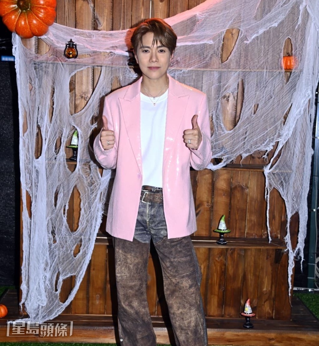 Sinnie表示軒公是一位很好的前輩。 Sinnie表示軒公是一位很好的前輩。