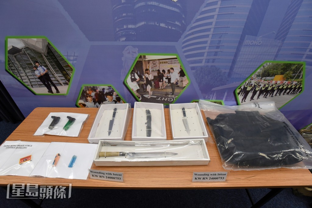 警方展示證物。黃文威攝