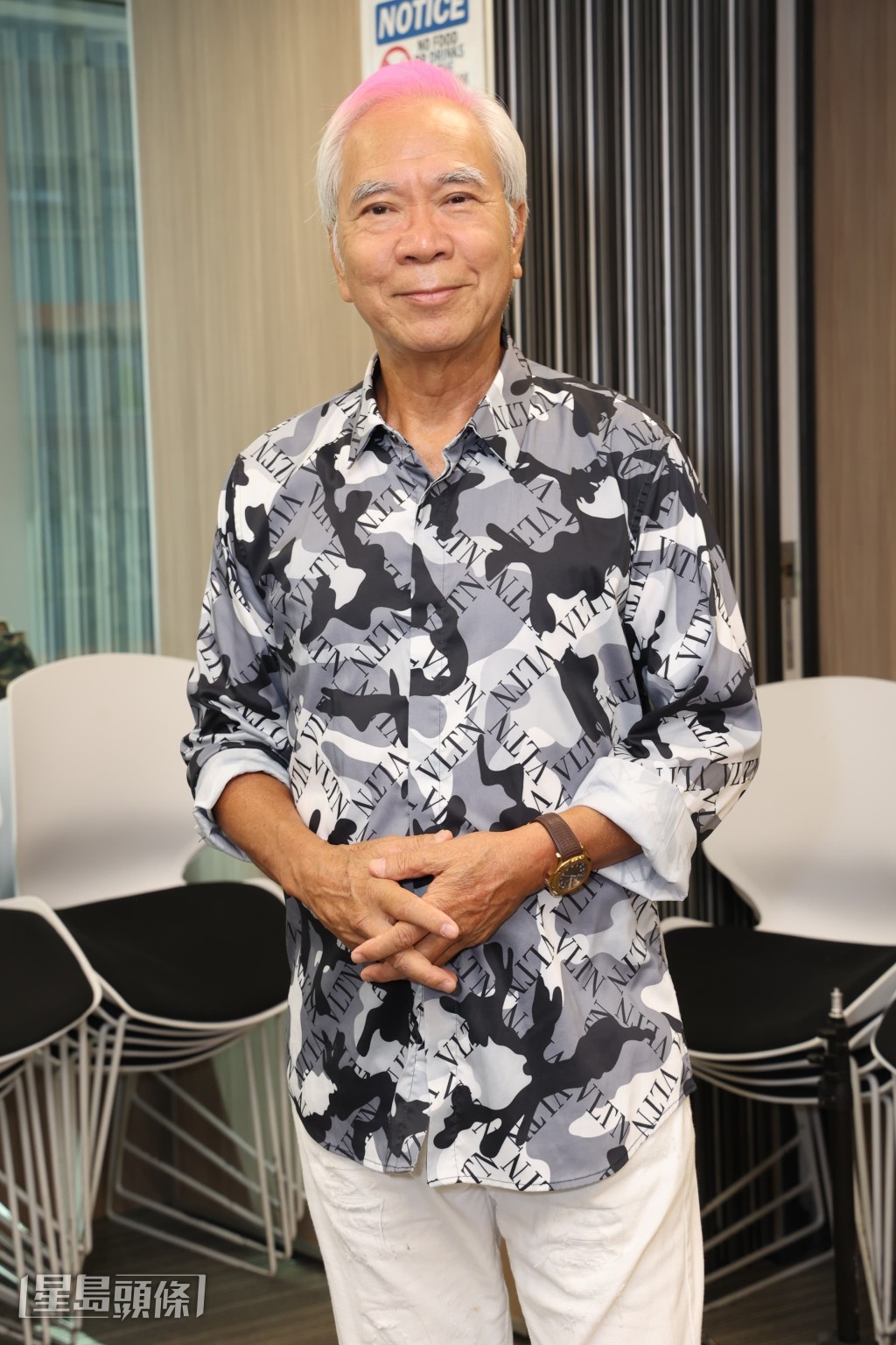 李龙基又指未婚妻于明年7月7日出狱,最近天气转凉也担心对方不够衣服。 李龙基又指未婚妻于明年7月7日出狱,最近天气转凉也担心对方不够衣服。