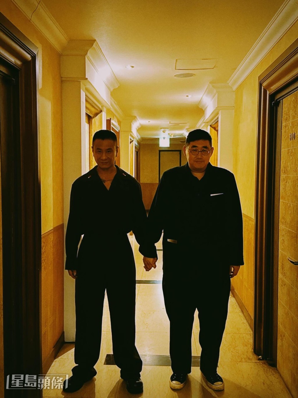 朱柏康與導演陳茂賢早前為英皇電影《破.地獄》到韓國出席《富川電影節》。 朱柏康與導演陳茂賢早前為英皇電影《破.地獄》到韓國出席《富川電影節》。
