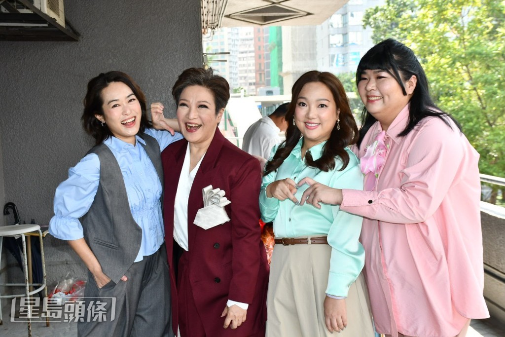 《辦公室劇后》主演包括梁嘉琪、張錦霞、劉雅麗、盧頌恩、張翼東、蘇育輝、鄧智堅等。