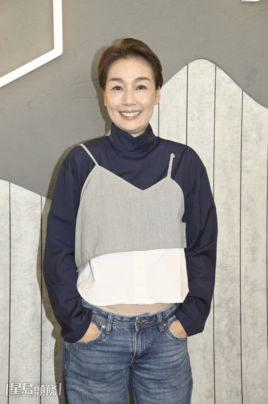 江美儀大讚關曜儁脾氣好,事業有成績兼三年抱三是多仔公一名,直指他現在與陳豪齊名! 江美儀大讚關曜儁脾氣好,事業有成績兼三年抱三是多仔公一名,直指他現在與陳豪齊名!