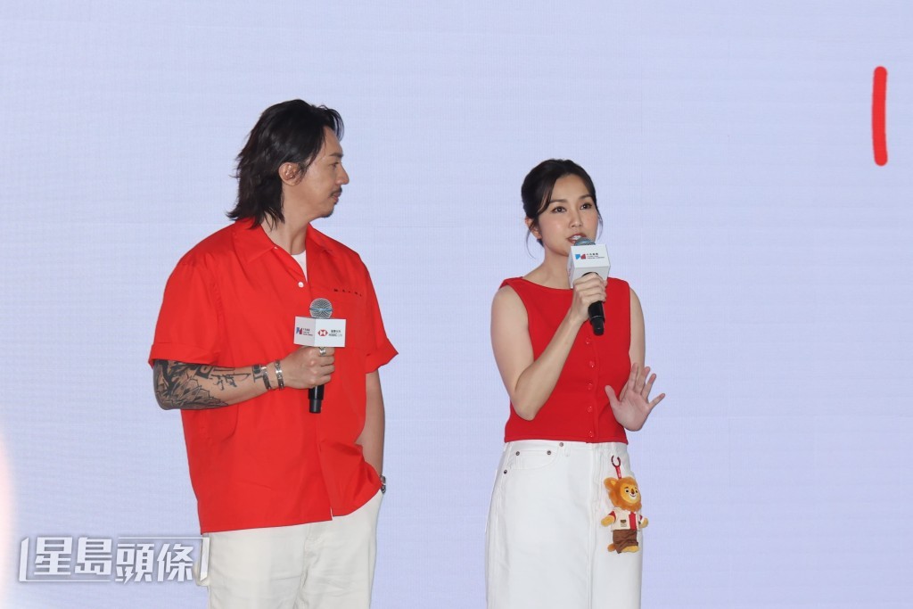 兩人將於下星期以夫妻檔在澳門合體開騷,問到準備的進度,張繼聰表示已準備了幾十年。 兩人將於下星期以夫妻檔在澳門合體開騷,問到準備的進度,張繼聰表示已準備了幾十年。