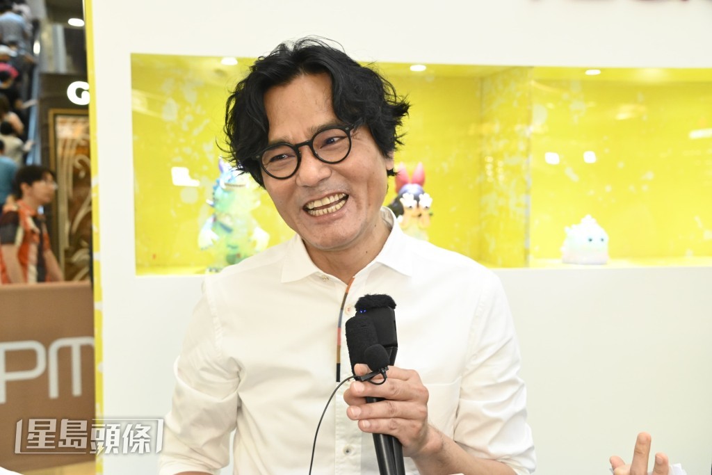 家棟本身沒收藏公仔,反而有收藏模型車和唱片。 家棟本身沒收藏公仔,反而有收藏模型車和唱片。