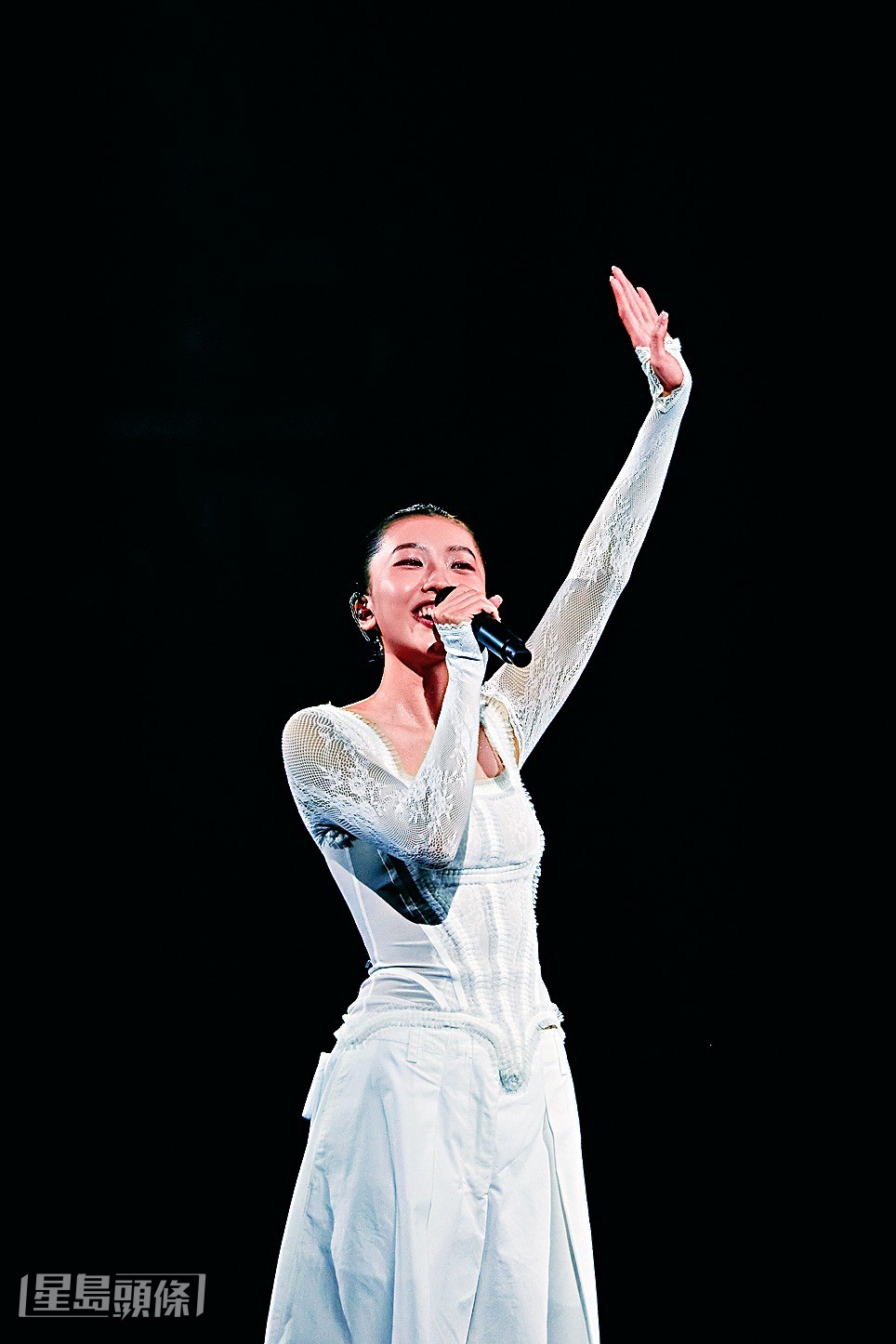  華納家族演唱會《WM！GO！》上，康堤首登舞台就被讚有大將之風。