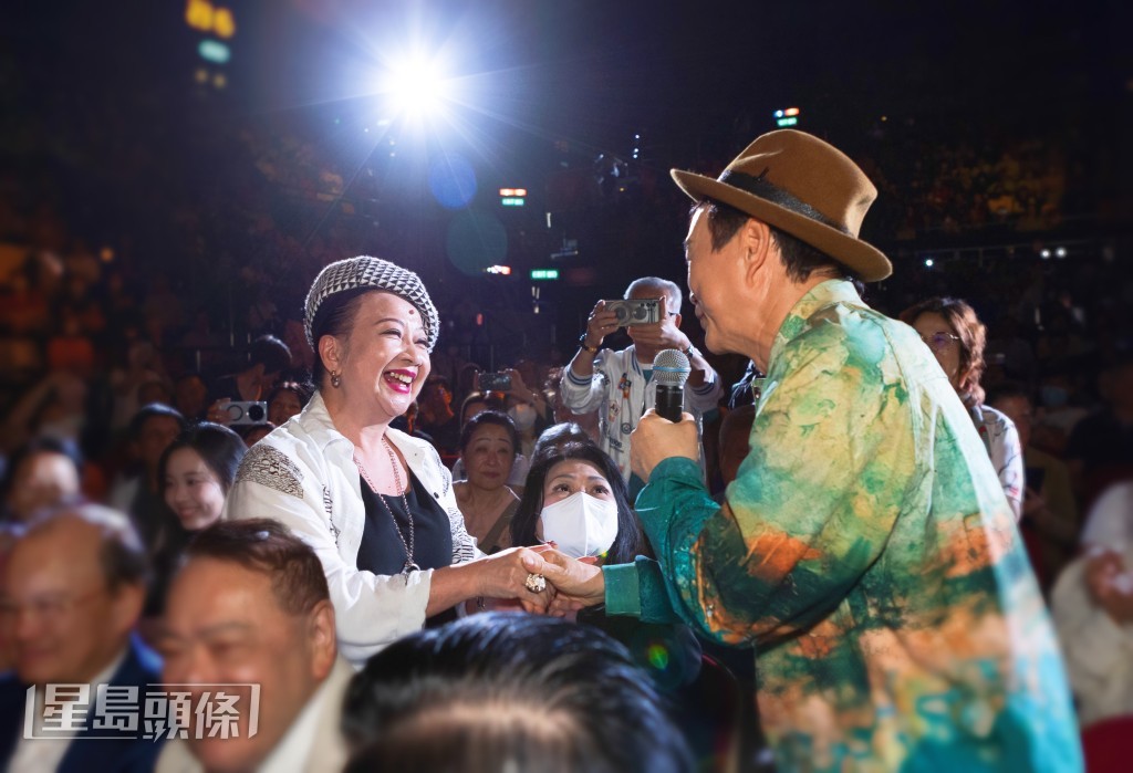 薛家燕也有到場支持。
