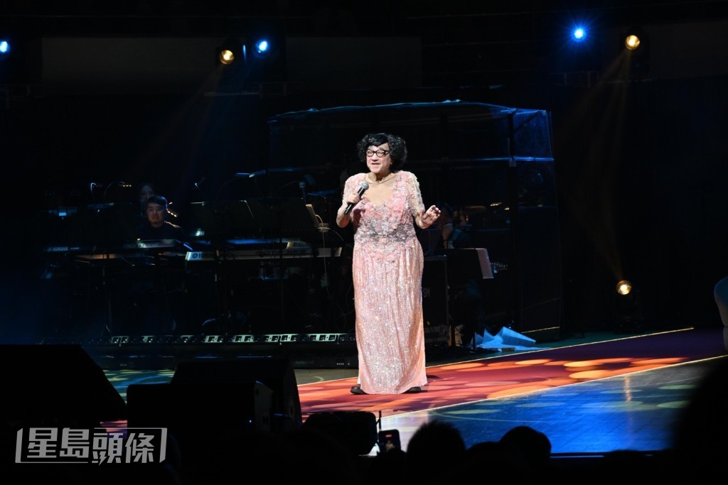 他也以肥姐的身份憶述了兩人之間的往事。