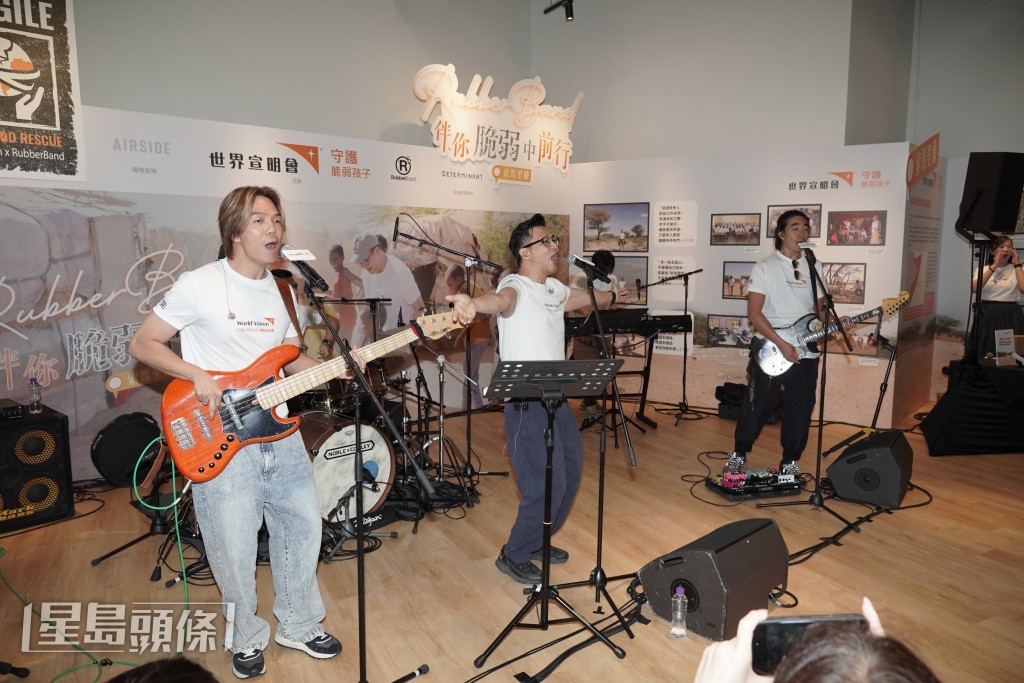 6號又指與成員們的攝影對象也不同。