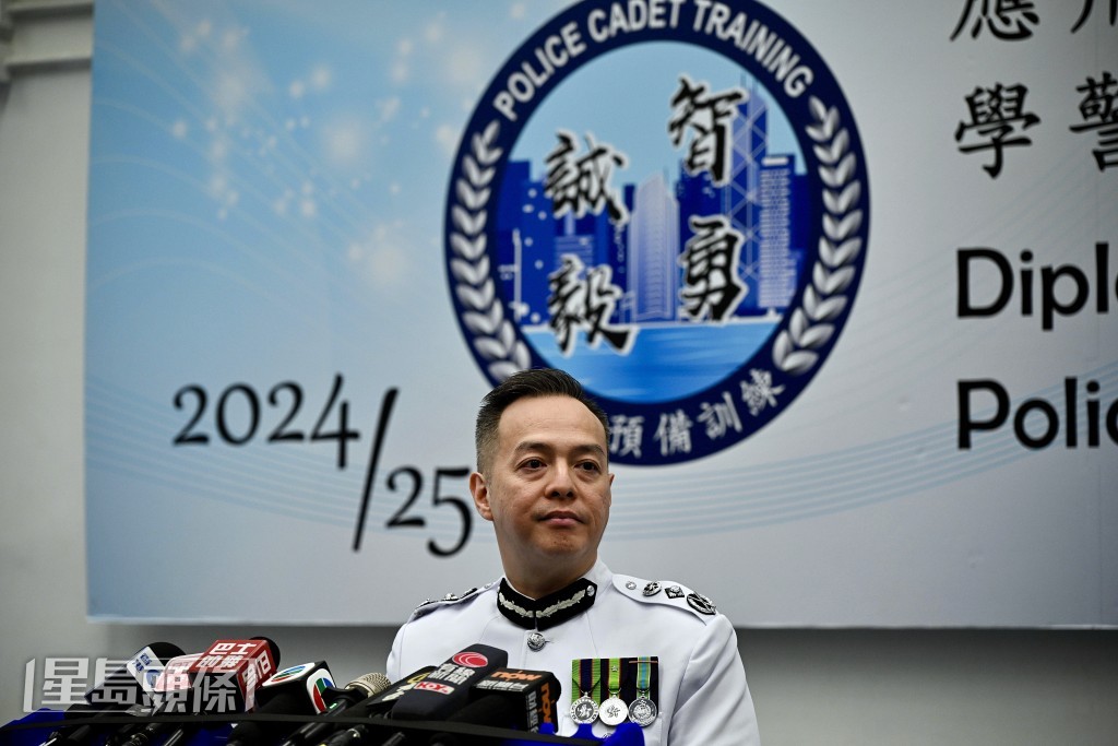 周一鳴指與團隊就三個大方向,即維護國安、善用科技推動智慧警政、鞏固團隊文化方面開展連串工作。 周一鳴指與團隊就三個大方向,即維護國安、善用科技推動智慧警政、鞏固團隊文化方面開展連串工作。