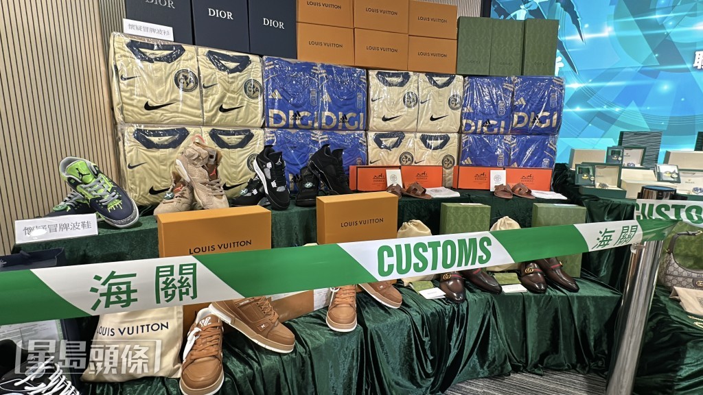 海關檢獲的貨物。劉漢權攝 海關檢獲的貨物。劉漢權攝