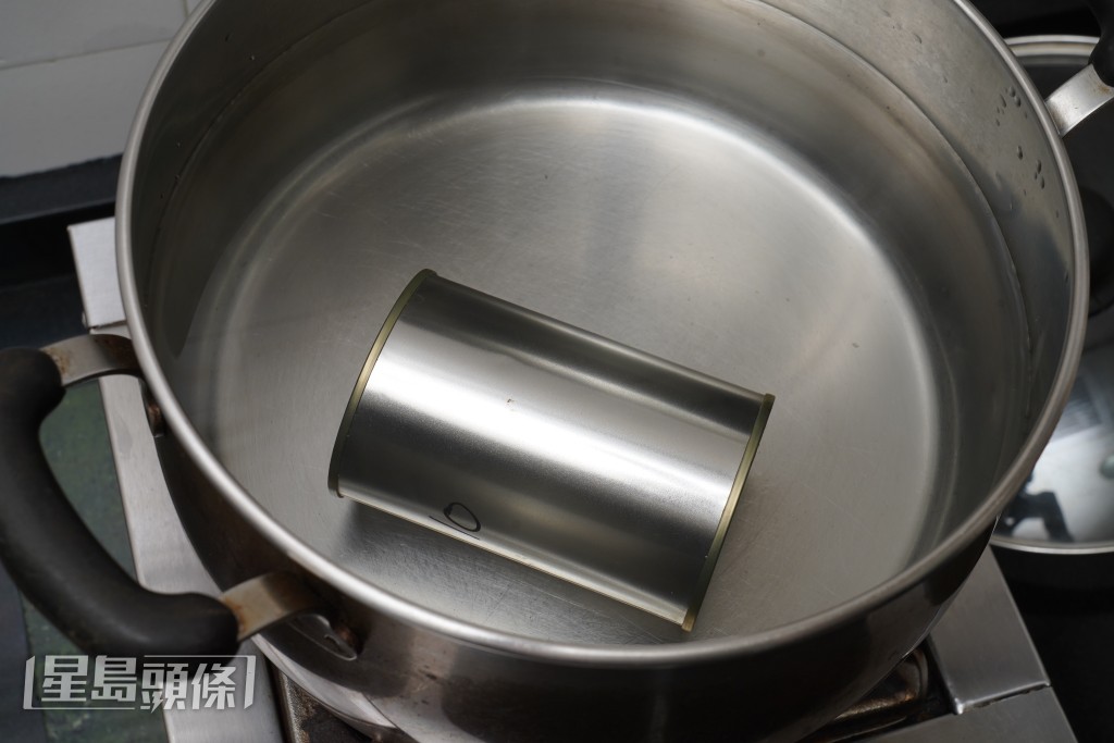 罐頭鮑魚可即開即食，可原罐烚煮翻熱，或再次烹煮，各有技巧。