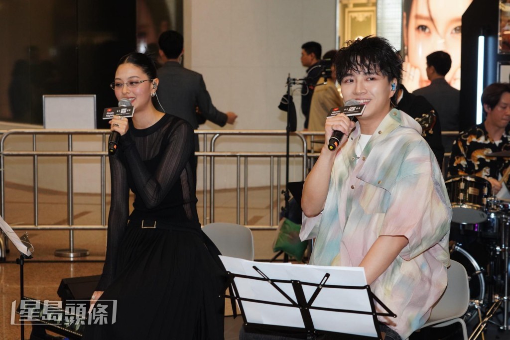對於Lester成為師弟，她即表示不敢叫他師弟，更覺得似是媽媽生多了一個弟弟來爭寵。
