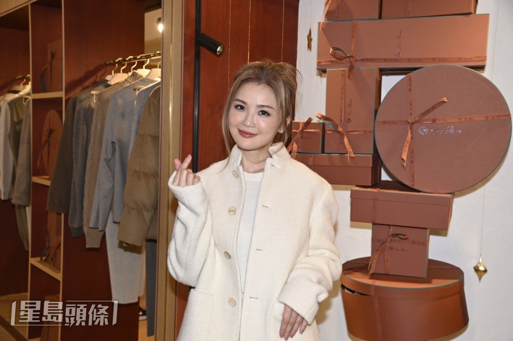 阿Sa被問到聖誕節有沒有心愛的人要送禮物？她說：「這個問題遲些答你！」