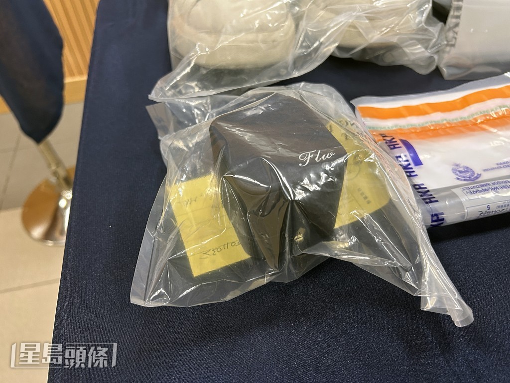 警方展示證物。林思明攝 警方展示證物。林思明攝