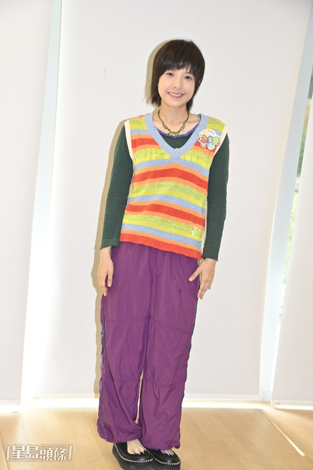 鍾雪瑩透露戲中好多群戲，大家每人分擔少少戲份慢慢會有默契。