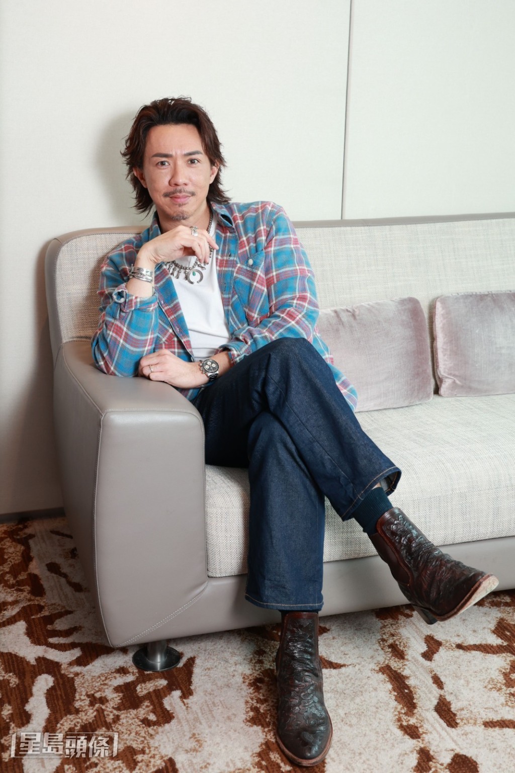 張繼聰今次未有親自參演《大龍鳳》,笑言要讓出機會給其他演員。 張繼聰今次未有親自參演《大龍鳳》,笑言要讓出機會給其他演員。