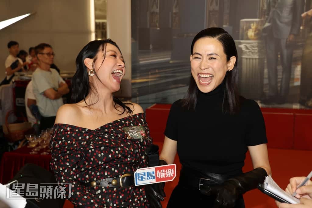提到陳煒之前在社交網中貼性感泳衣相派福利,宣萱坦言也看到目瞪口呆。 提到陳煒之前在社交網中貼性感泳衣相派福利,宣萱坦言也看到目瞪口呆。