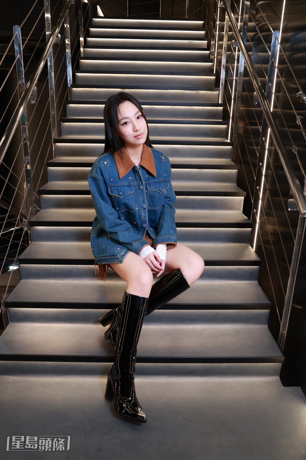 Gigi新曲由Edward Chan監製，她指對方教會她很多音樂上的知識，二人關係亦師亦友。