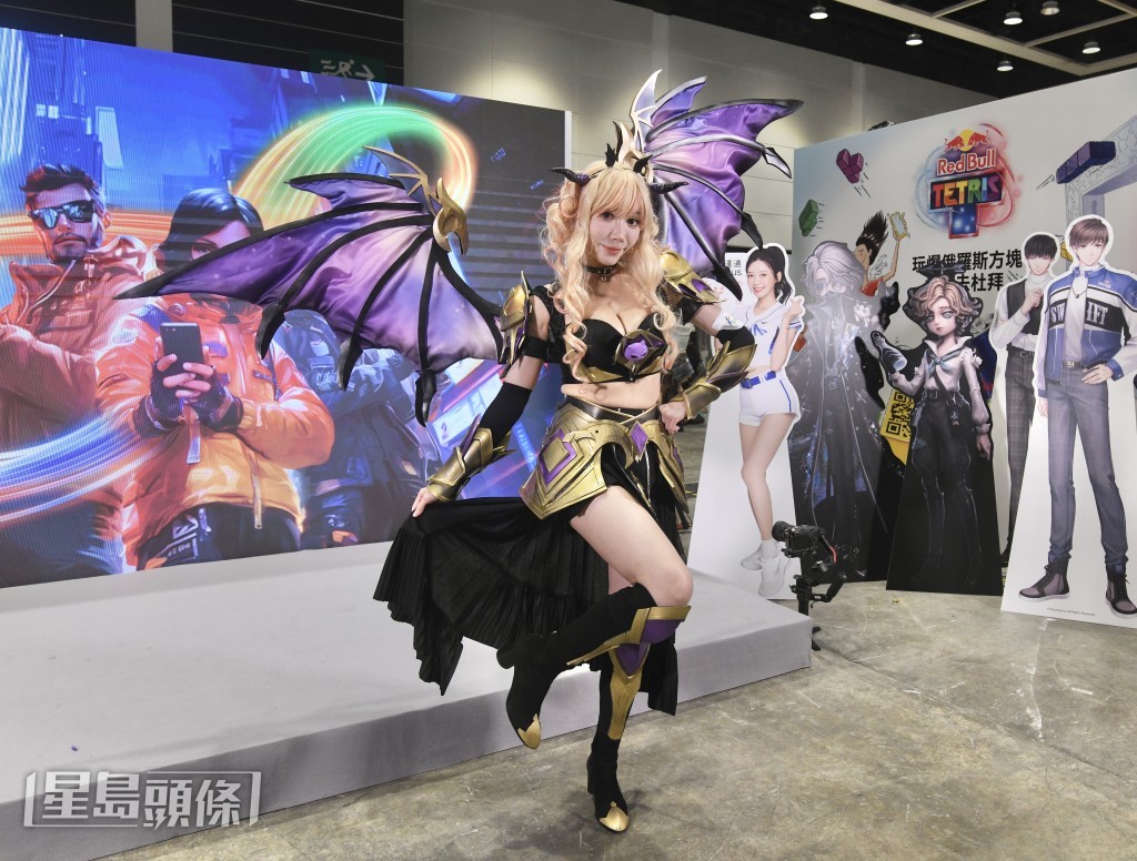 展覽Cosplayer登記證為45元。 展覽Cosplayer登記證為45元。