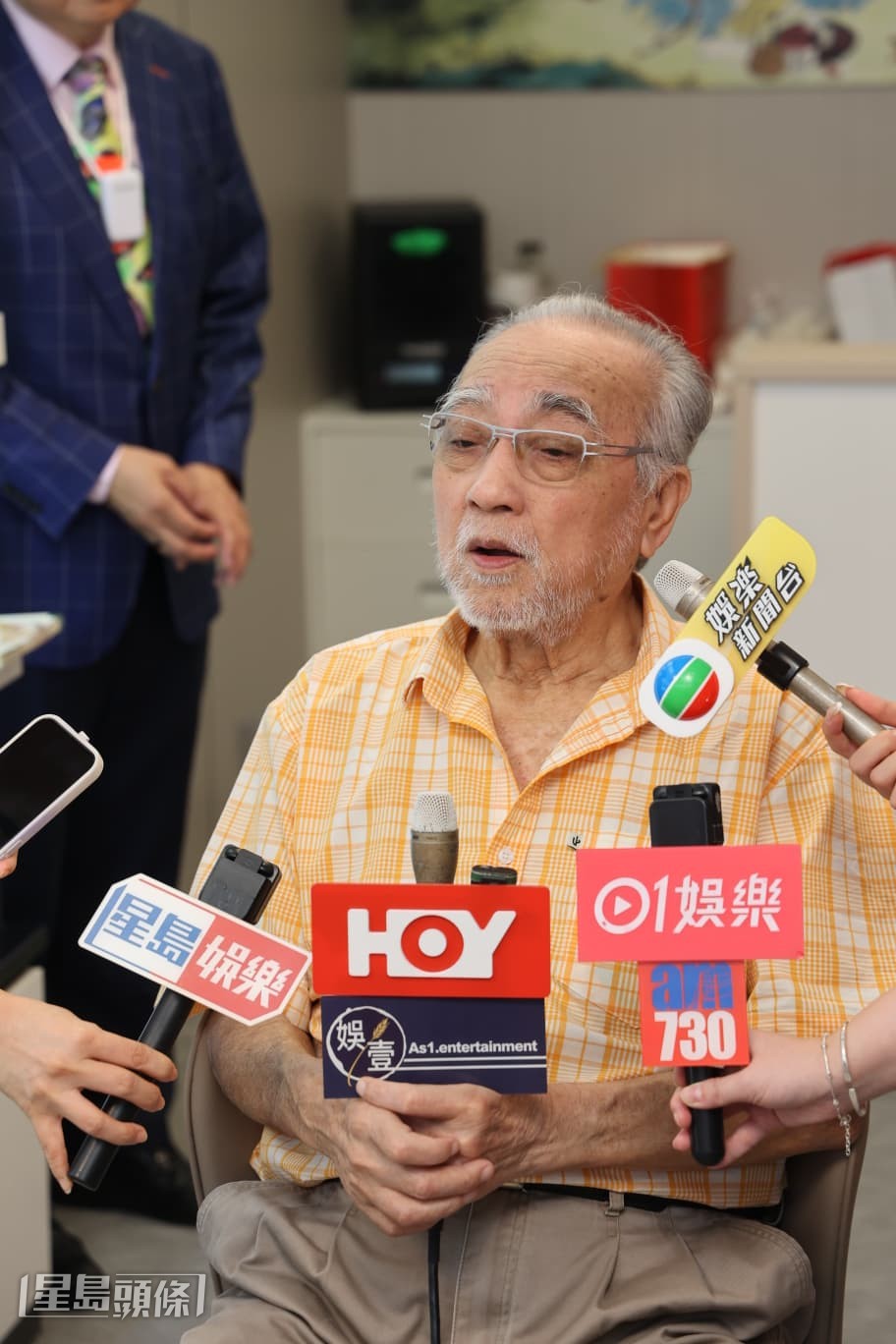 他表示每日都會慢跑。 他表示每日都會慢跑。