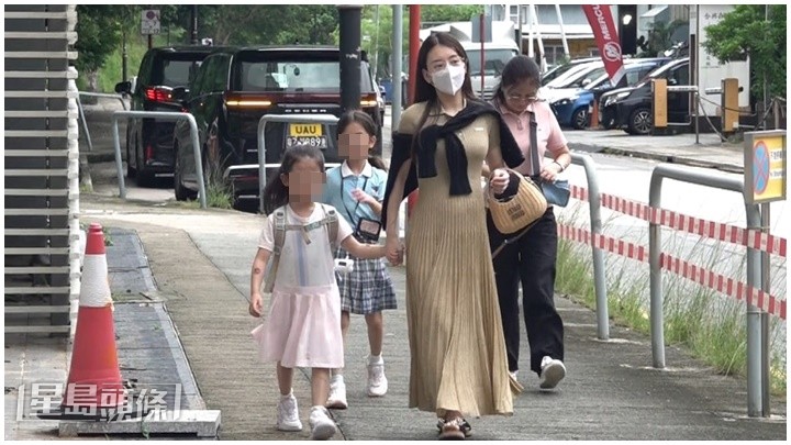 方媛和媽媽帶兩個囡囡沿深灣道一路行去深灣遊艇會。