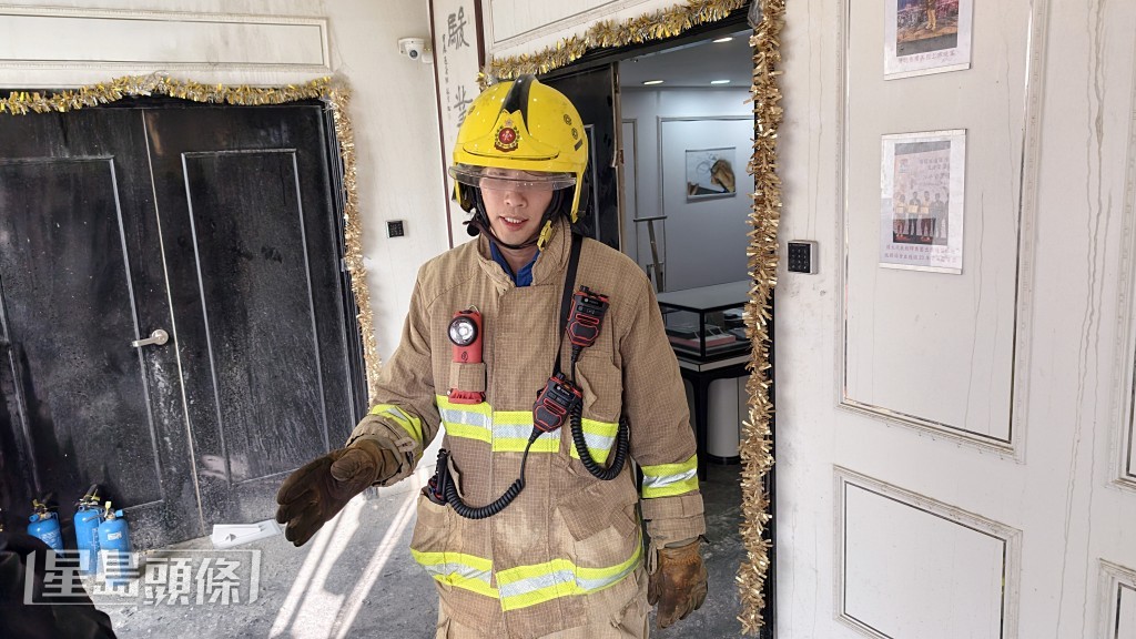 消防到場將火撲熄。黃文威攝